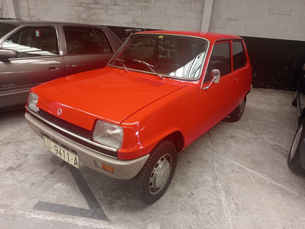 RENAULT 