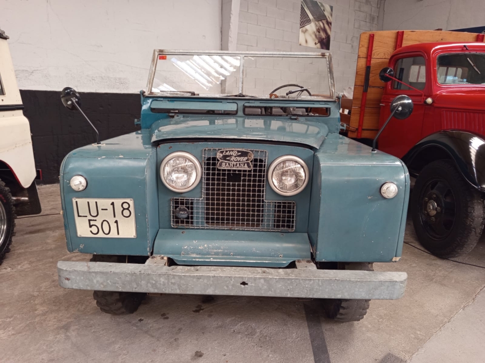 LAND ROVER 