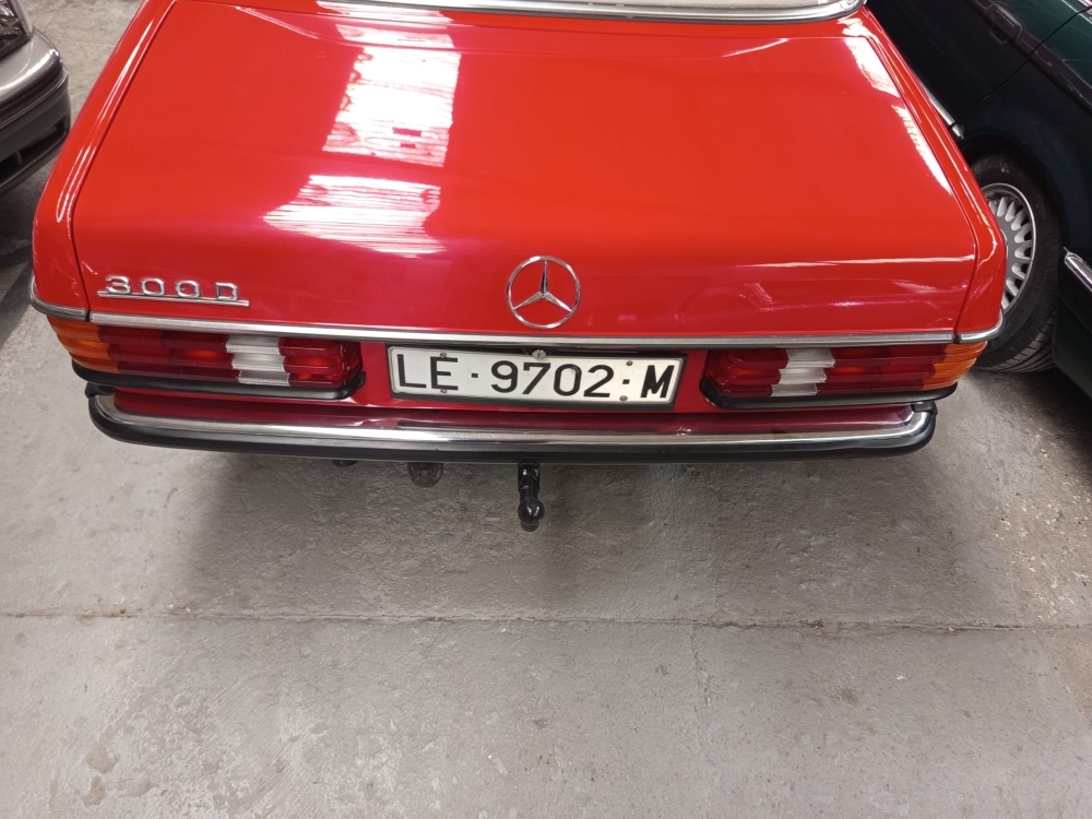 MERCEDES E 300