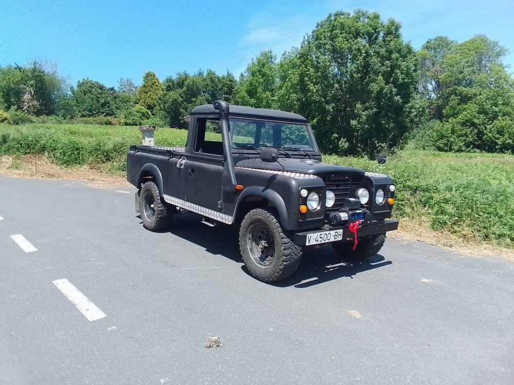 LAND ROVER 88