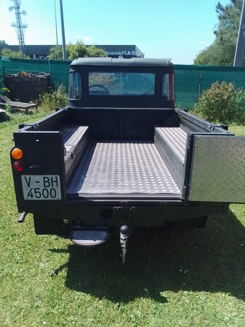 LAND ROVER 88