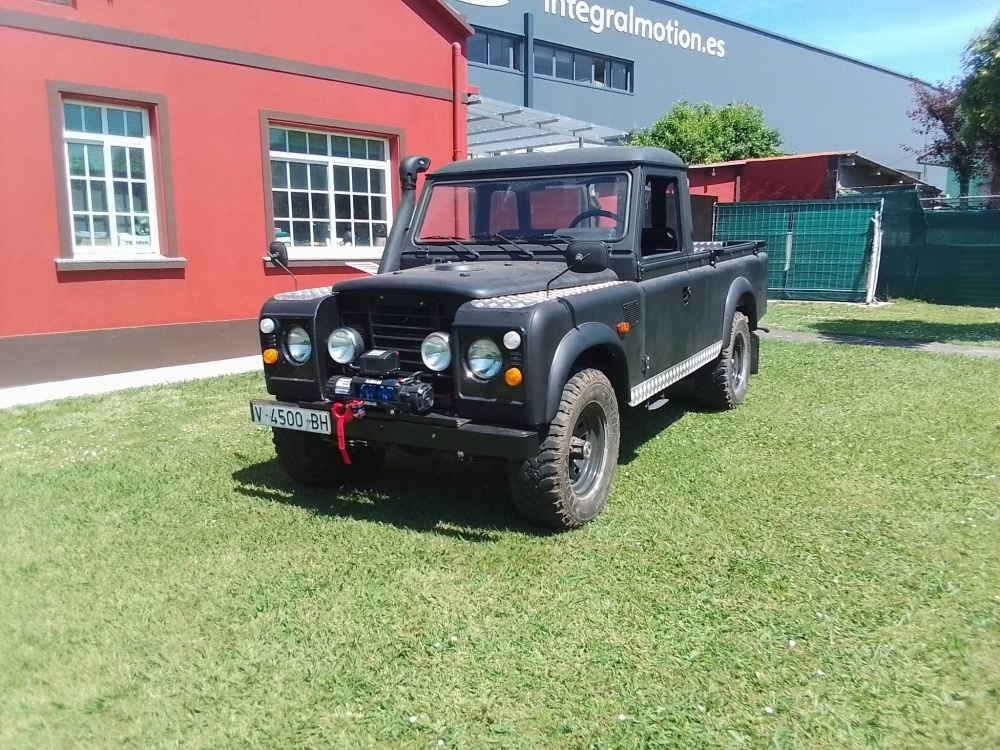 LAND ROVER 88