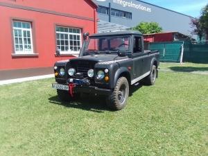 LAND ROVER 
