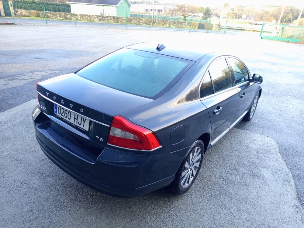 VOLVO S80