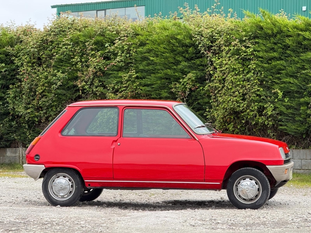 RENAULT 5