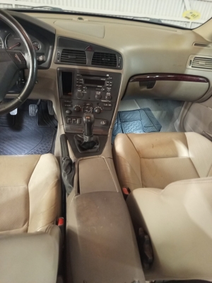 VOLVO 