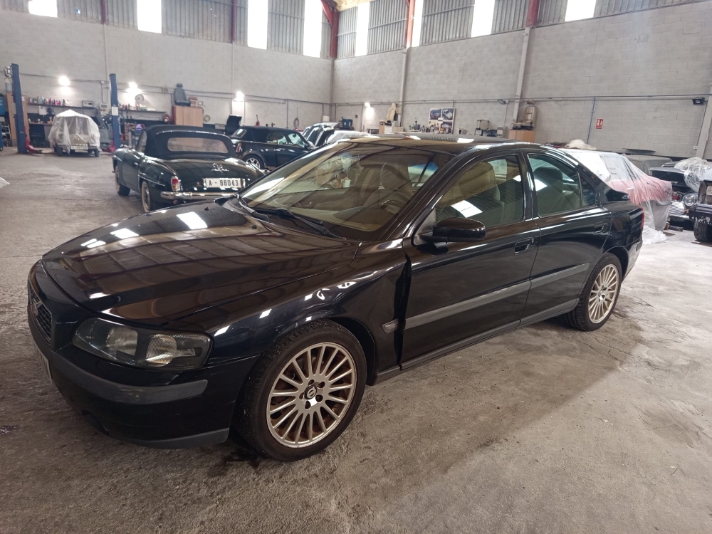 VOLVO S 60