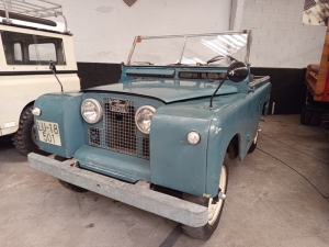 LAND ROVER 