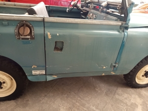 LAND ROVER 