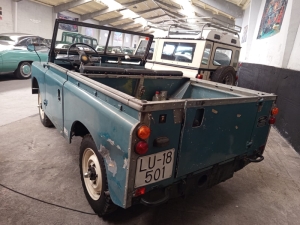 LAND ROVER 